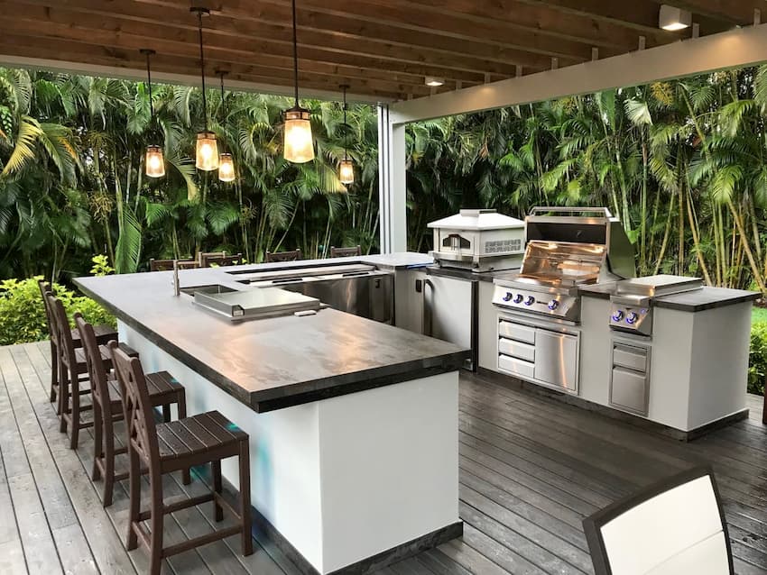 Modern-Outdoor-Kitchen