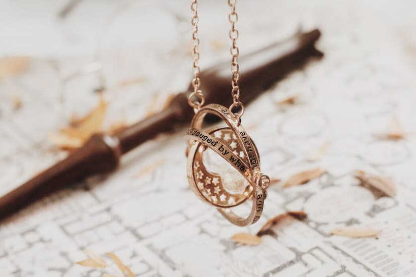 Harry Potter time turner necklace