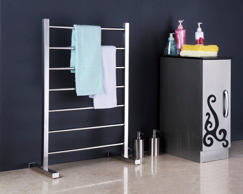 Free standing towel rails