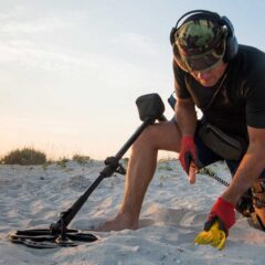 A Beginner’s Guide to Metal Detecting in Australia: Best Places, Best Tools, and Tips and Tricks