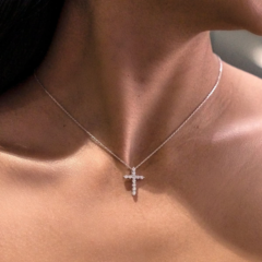 Cross Necklaces: Expressing Your Beliefs Through Symbolic Jewellery