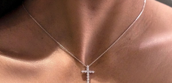 Cross Necklaces: Expressing Your Beliefs Through Symbolic Jewellery